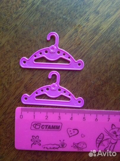 Кукольные вешалки