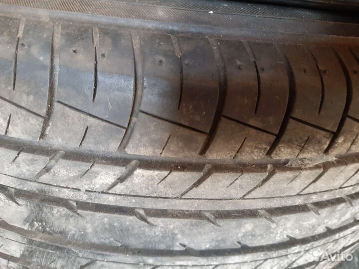 R17 Yokohama BluEarth E70 215/55, PCD 5x114.3 DIA 52