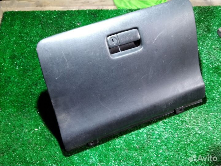 Бардачок Ниссан Максима а32