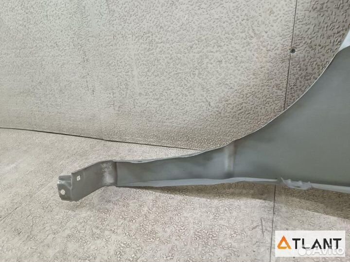 Крыло переднее правое toyota noah