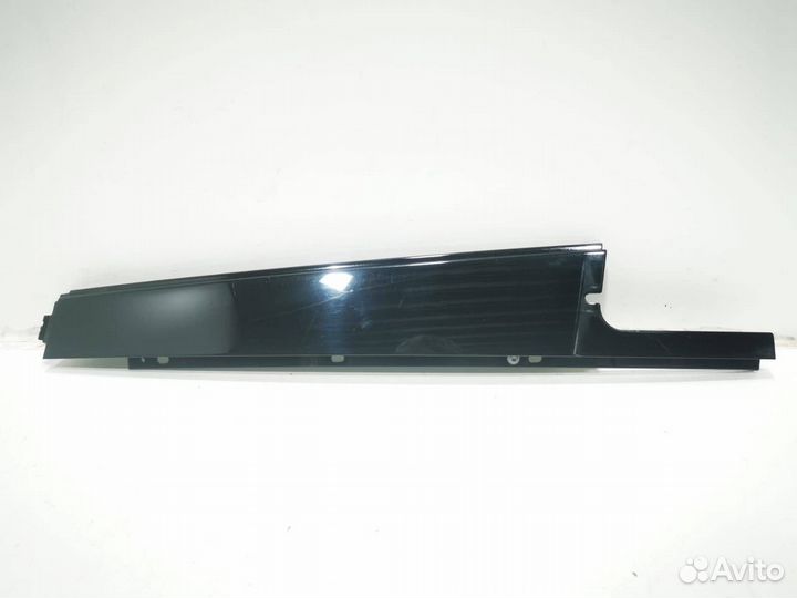 Молдинг двери задней правой Land Rover Range Rover