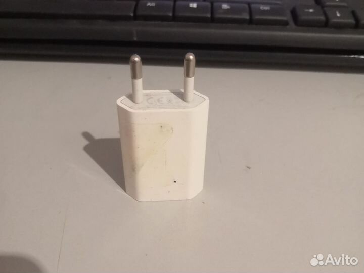 Блок для зарядки iPhone