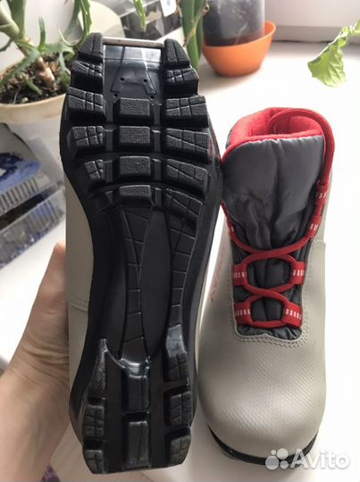 Лыжные ботинки