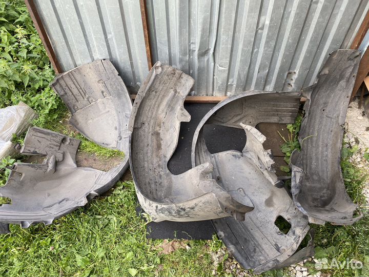 Кожух колесной ниши задний BMW Е63 51717009717