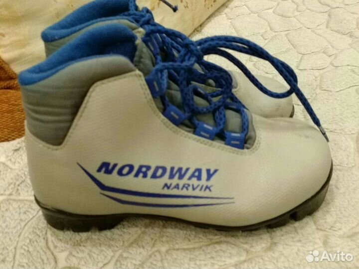 Лыжные ботинки