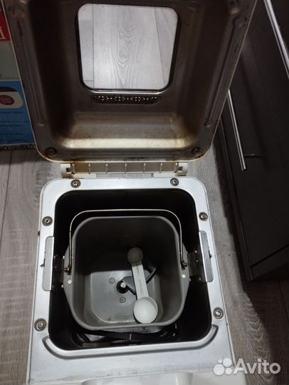 Хлебопечка Hitachi hb-c103