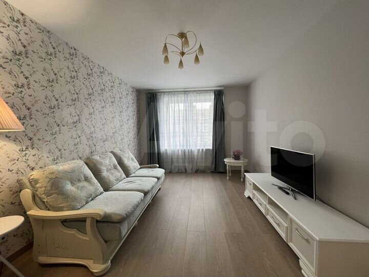 2-к. квартира, 72 м², 10/16 эт.