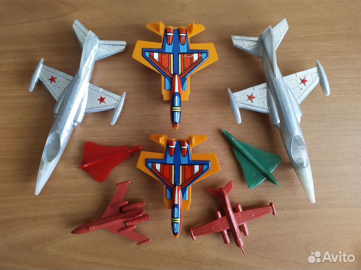 Игрушки Набор- (солдатики, самолётики, кораблики)