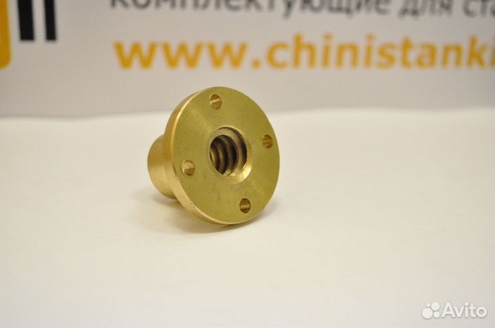 Трапецеидальные ходовые винт и гайка. Разные разме