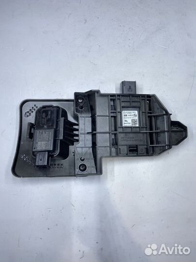 Б/У Датчик слепых зон задний левый Genesis G90