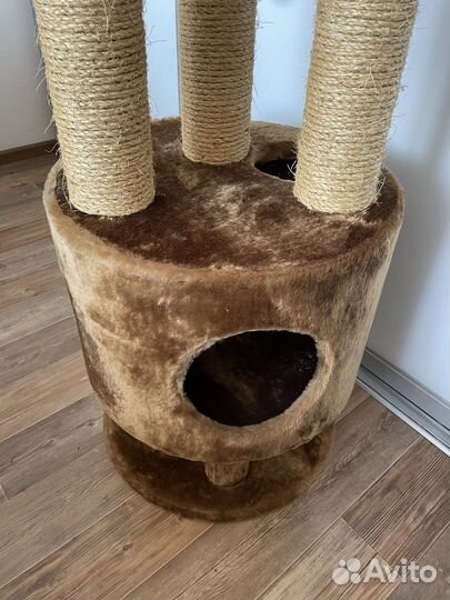 Домик для кошки с когтеточкой из джута