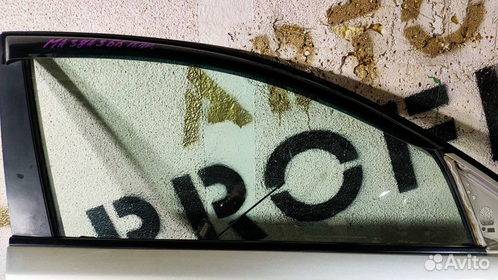 Стекло двери передней правой для Mazda 3 (BK) I
