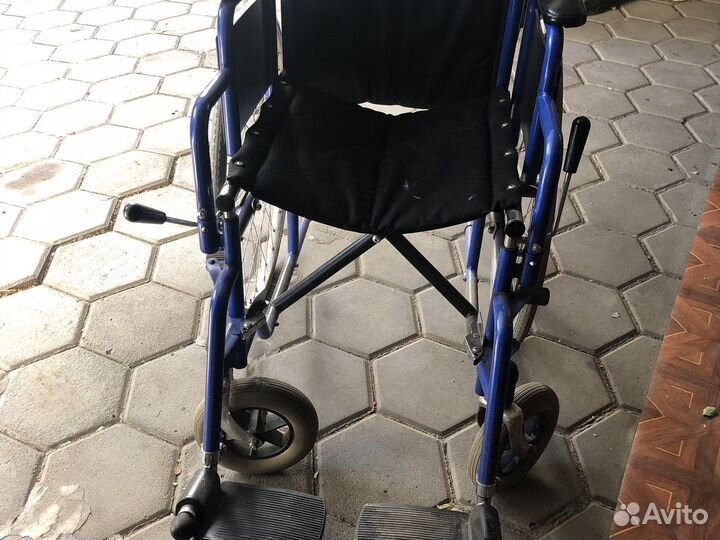 Инвалидная коляска