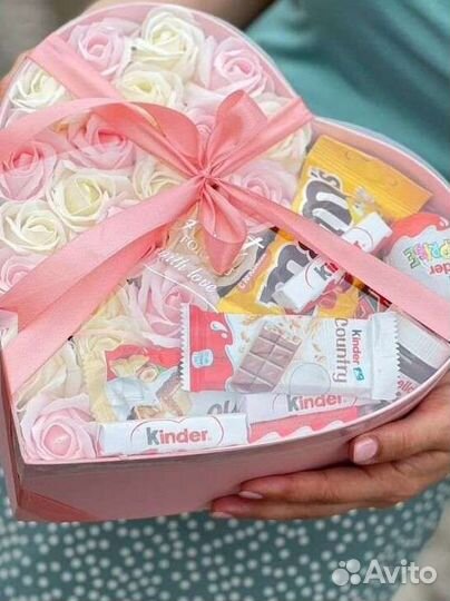 Коробка подарочная цены разные