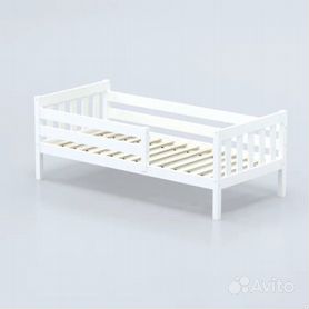 Кровать детская с бортиком деревянная