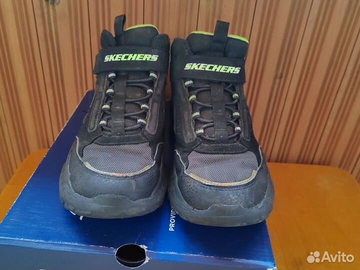 Кроссовки демисезонные размер 36,5 Skechers