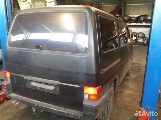 Разбор на запчасти Volkswagen Transporter 4