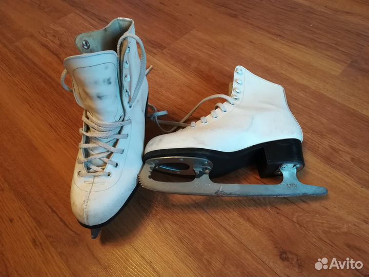 Коньки фигурные 38 размер