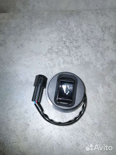 Кнопка подъёмника Yamaha