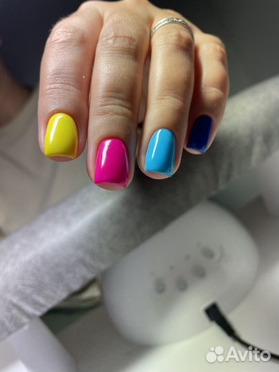 Маникюр с покрытием гель-лак, педикюр