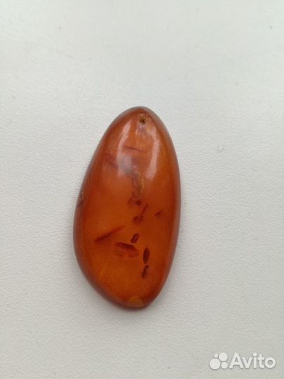 Из янтаря советские броши