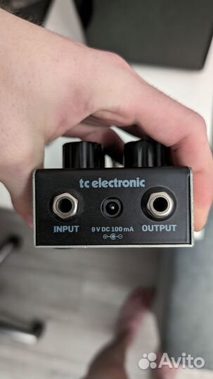 Гитарная педаль distortion tc electronic fangs