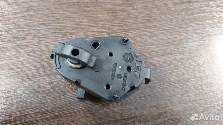 Сервопривод заслонок печки Bmw 520D E60 N47 2009
