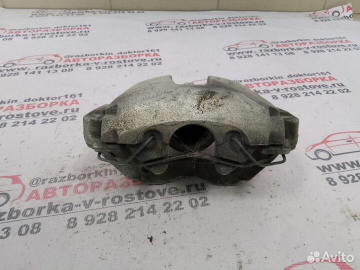 Суппорт передний правый Mazda 3 BK