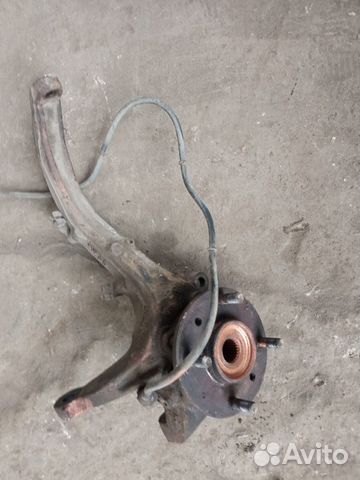 Кулак задний правый Mitsubishi Galant 8