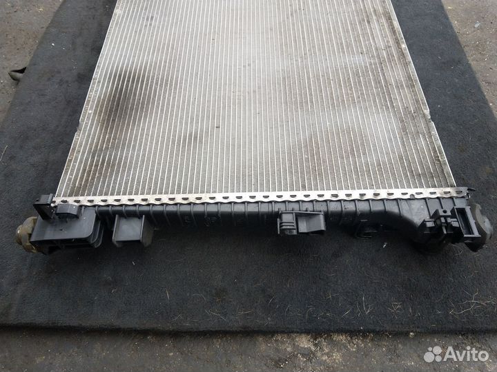 Радиатор двигателя Jeep Grand Cherokee WK2 3.0 д