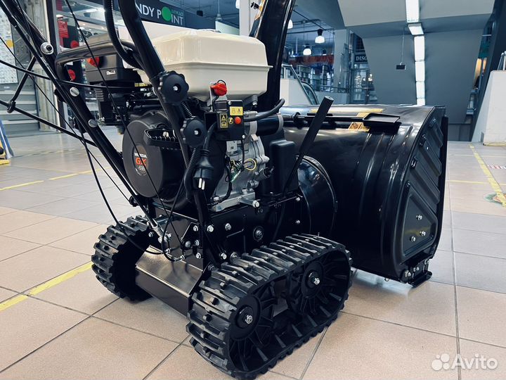 Гусеничный снегоуборщик Honda ST18le 18HP