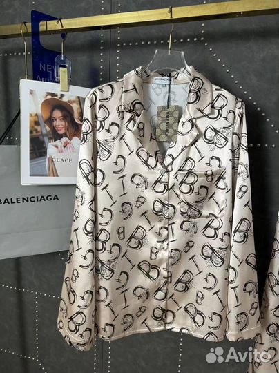 Костюм шелк Balenciaga