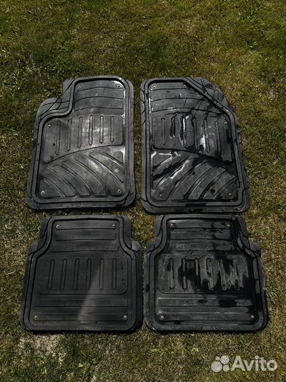 Комплект ковриков в автомобиль mazda 3