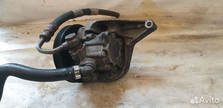 Насос гур BMW 3 E90/E91/E92/E93 2.0 Дизель