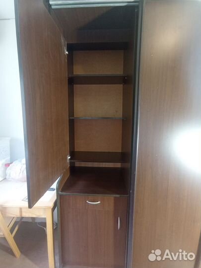 Шкаф