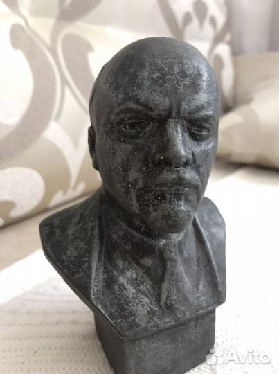 Бюст Ленина