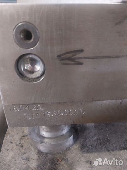 Пресс форма полимер-песчаного колпака 1,5*2кирпича