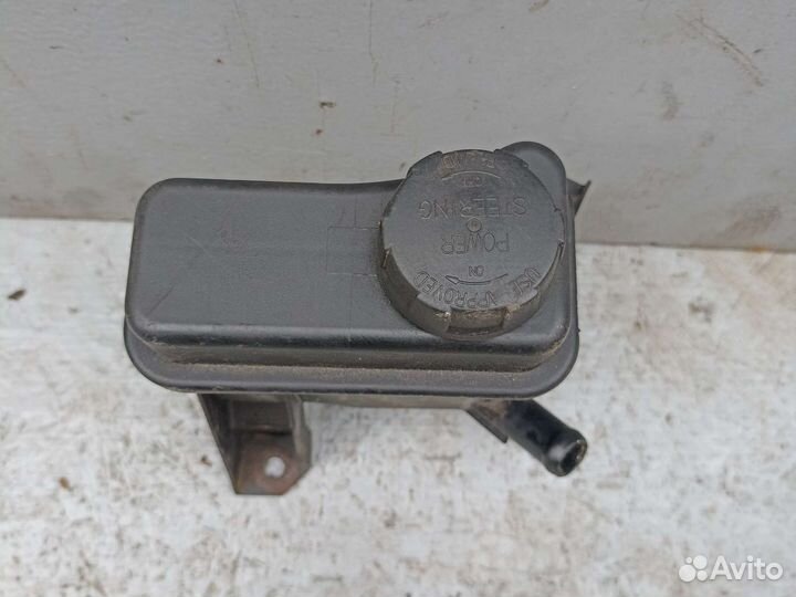 Бачок гидроусилителя. Volvo S40, 2003 г