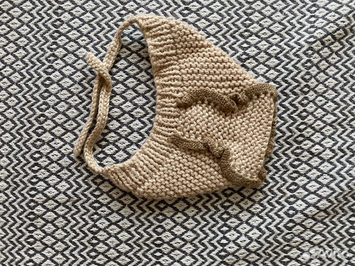 Вязаная шапка для новорожденного