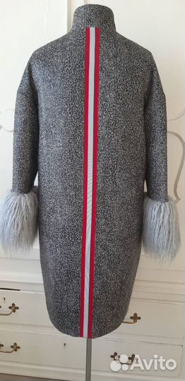 Нарядное зимнее пальто