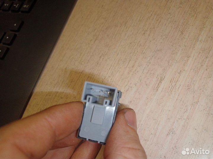 Кнопка стеклоподъемника Vag Tiguan 2006-2017