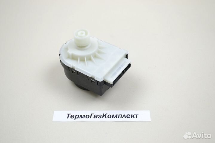 Мотор трехходового клапана Ariston 61302483-01