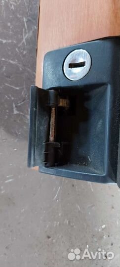 Крышка бардачка Mercedes w126