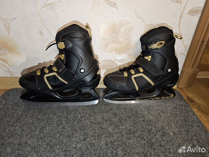 Коньки хоккейные 43 размер