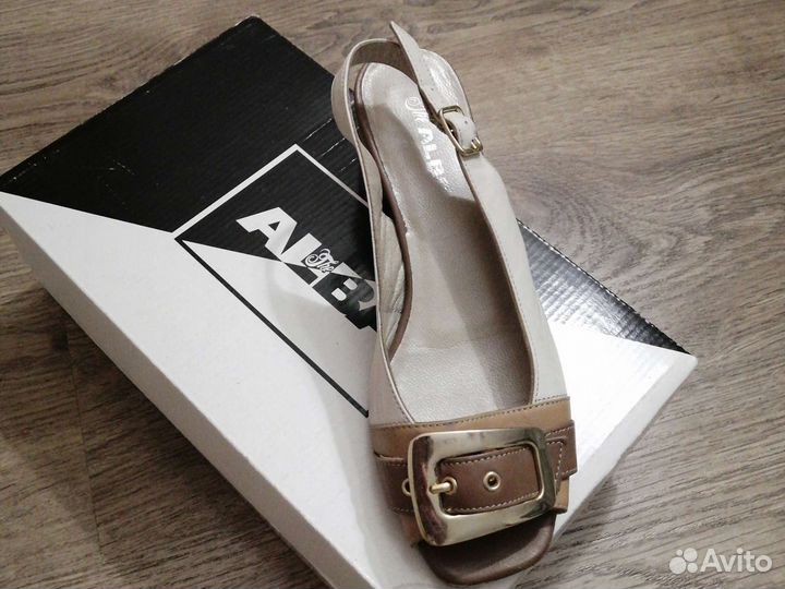 Босоножки женские 35 размер