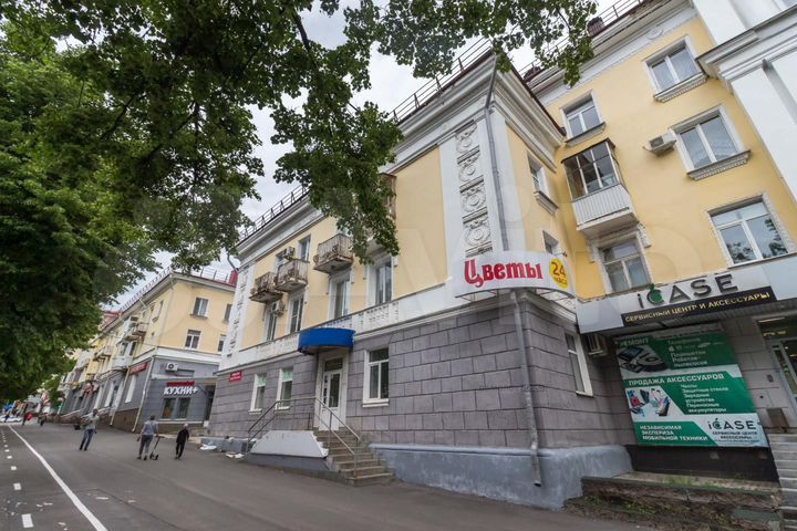 Продам торговое помещение, 202 м²