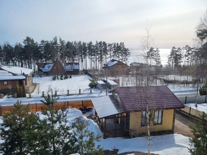 Коттедж 205 м² на участке 15 сот.