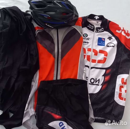 Спортивный костюм