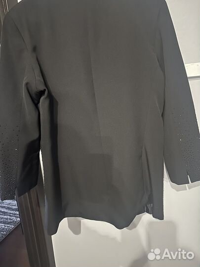 Пиджак женский со стразами