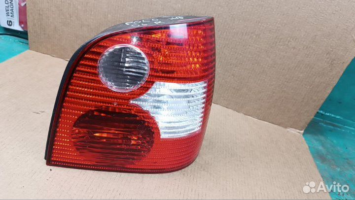 Фонарь задний правый Volkswagen Polo 4 2001-2010